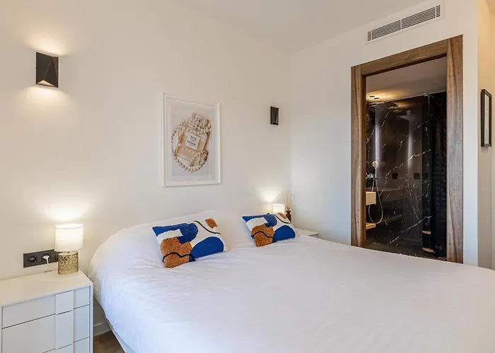 Appartements Croisette Grand Hotel